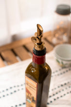 Load image into Gallery viewer, Self Closing Pour Spouts