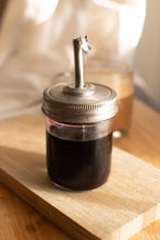 Load image into Gallery viewer, Mason Jar - Self closing pour spout